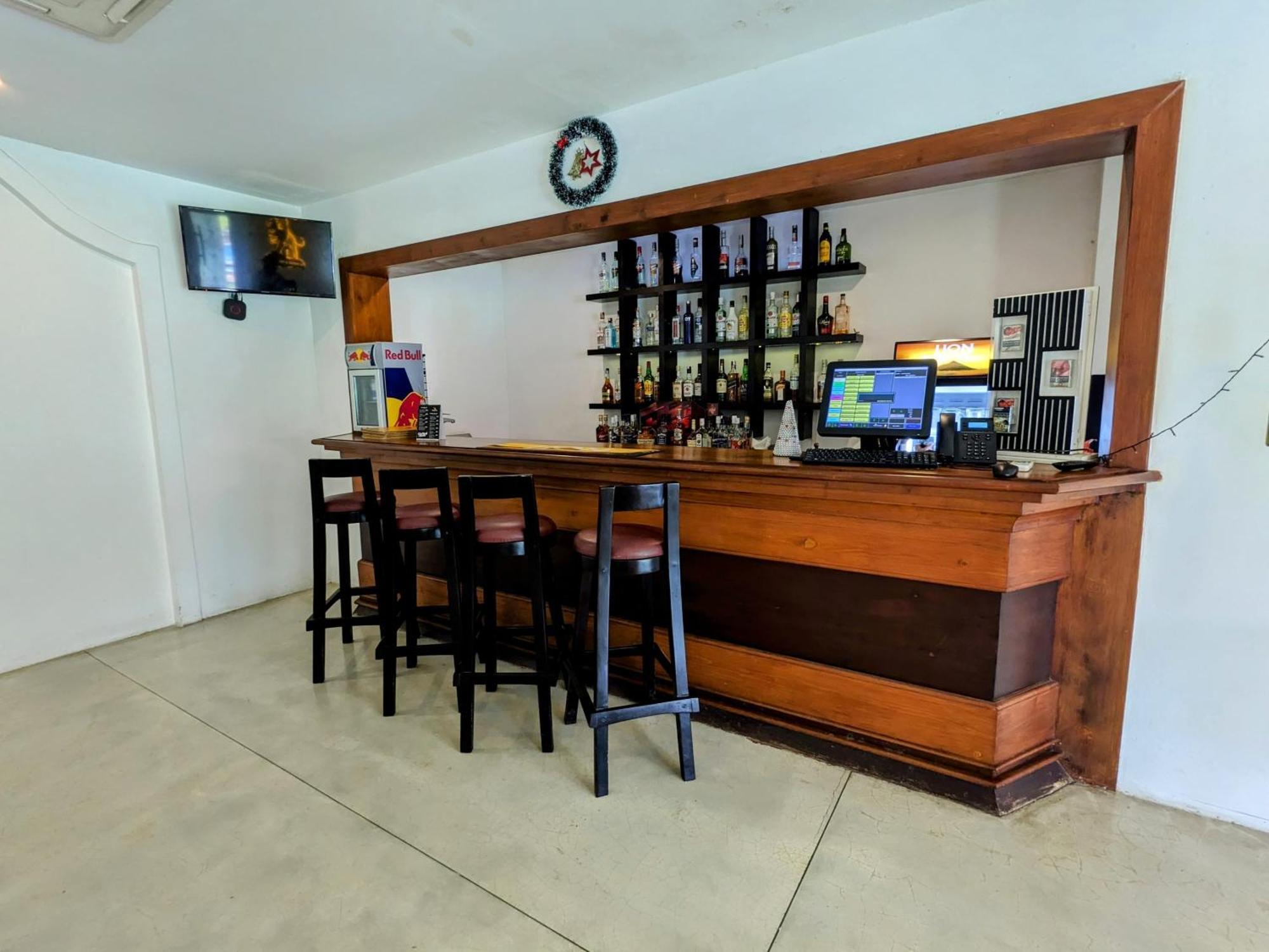 拉加拉塔酒店 阿努拉德普勒 外观 照片