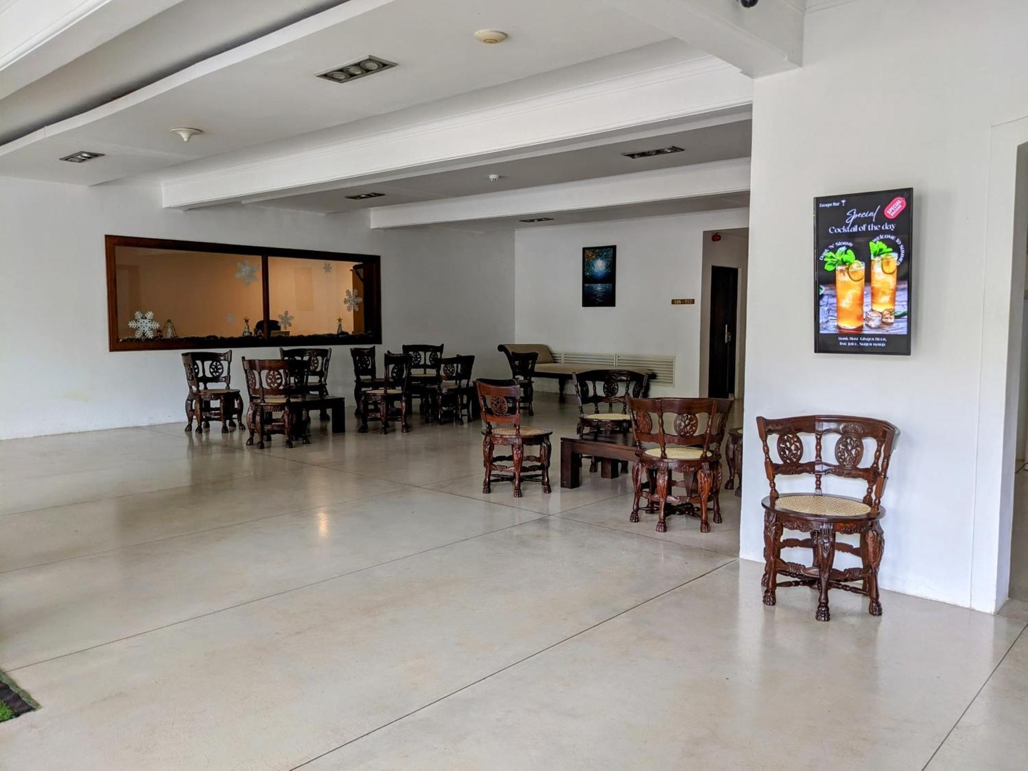 拉加拉塔酒店 阿努拉德普勒 外观 照片